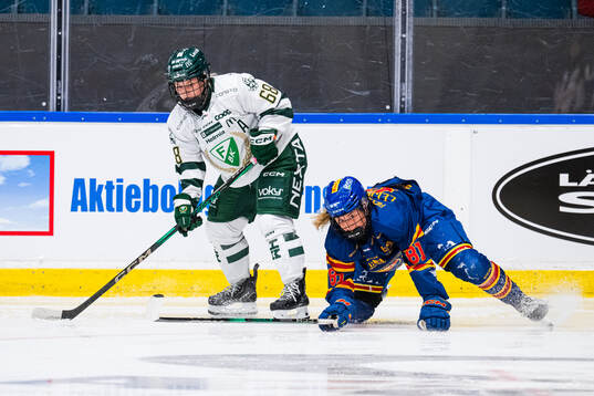 Färjestads Lene Tendenes och Djurgårdens Isabelle