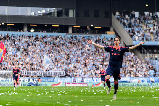 Djurgårdens August Priske Flyger jublar