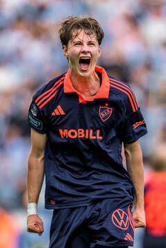 Djurgårdens August Priske Flyger jublar