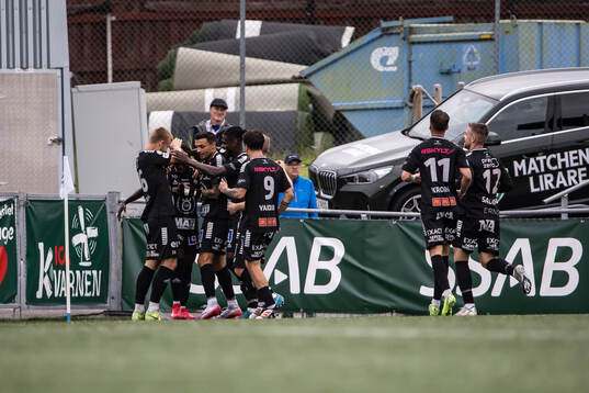 Örebros Blessing Asumang Dankwah jublar