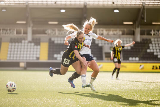 Häckens Alice Bergström och Rosengårds Molly Johansson