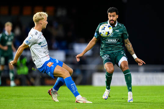 Värnamos Victor Larsson och Halmstads Rami Kaib