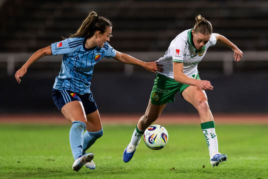 Djurgårdens Lucia Duras och Hammarbys Sofia Reidy