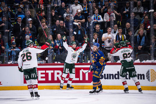 Frölundas Jacob Peterson jublar 2-5