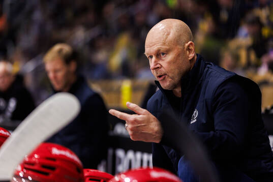 Almtunas tränare Marcus Ragnarsson