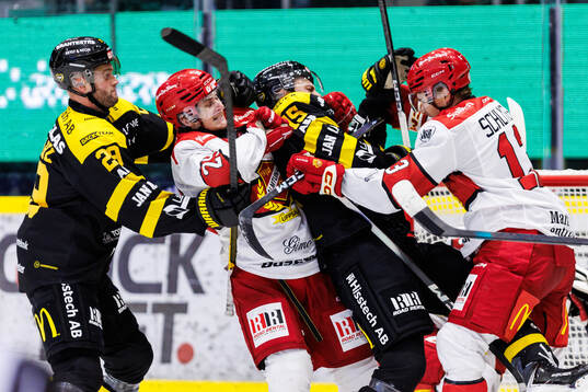 Västerås Kim Rosdahl och Tim Friberg  mot Almtunas Lukas