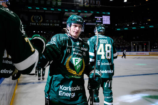 Färjestads Marian Studenic jublar