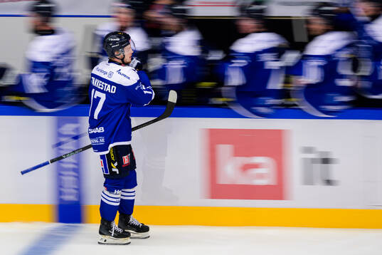 Karlskogas Åke Stakkestad jublar