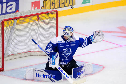 Karlskogas målvakt Lars Volden