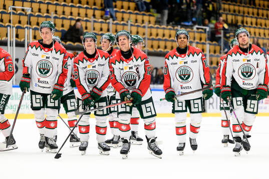 Frölundas Jacob Peterson, Isac Heens, Max Friberg jublar,