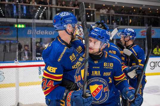 Djurgårdens Daniel Brodin och Jesper Pettersson jublar