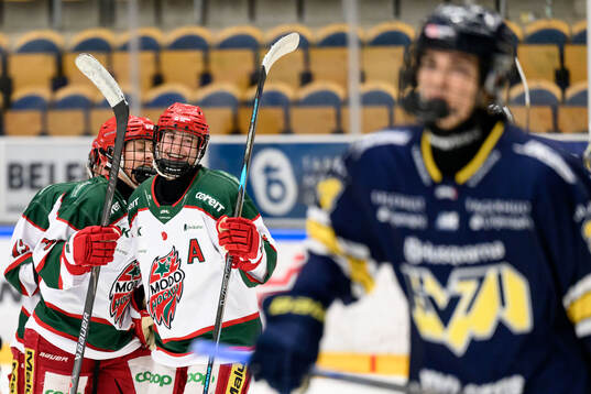 Modos Linnéa Andersson jublar