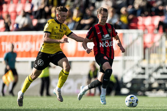 Mjällbys Elliot Stroud och Brommapojkarnas Alex Timossi