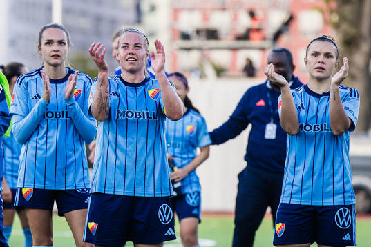 Djurgårdens Selma Larsen Svendsen, Therese Åsland och