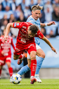 Värnamos Ajdin Zeljkovic och Malmö FFs Jens Stryger Larsen