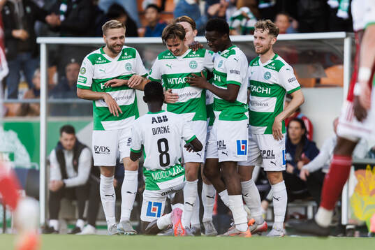 Västerås Max Larsson jublar med Jonathan Ring, Mamadou