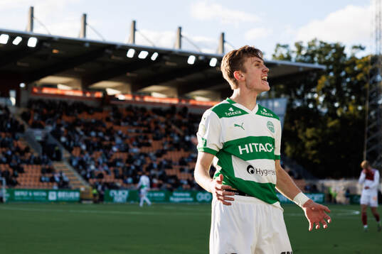 Västerås Karl Gunnarsson jublar