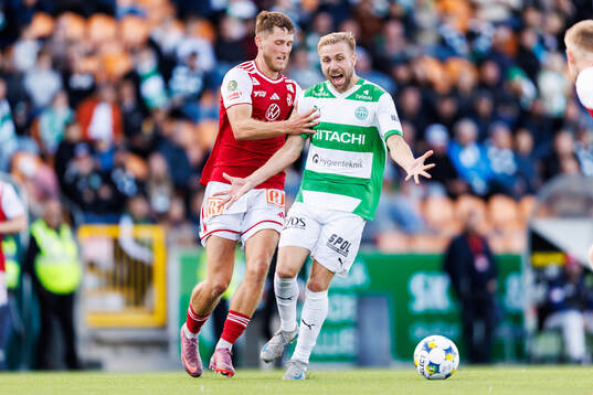 Sandvikens IFs Emil Engqvist och Västerås Jonathan Ring