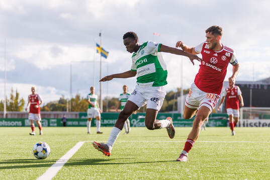 Västerås Mamadou Ousmane Diagne och Sandvikens IFs Emil