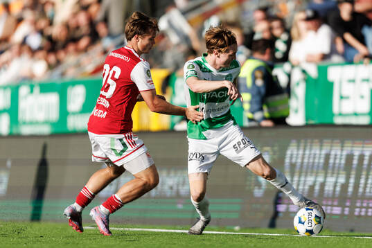 Sandvikens IFs Linus Tagesson och Västerås Julius