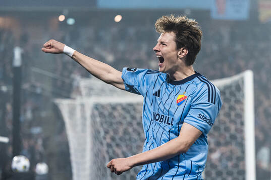 Djurgårdens August Priske Flyger jublar