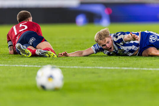Östers Ivan Kricak och IFK Göteborgs Max Fenger