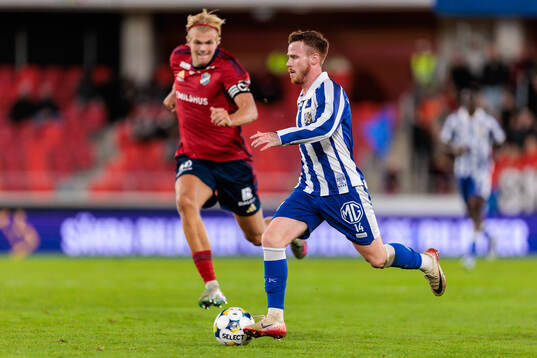 Östers Mattis Adolfsson och IFK Göteborgs David Kruse