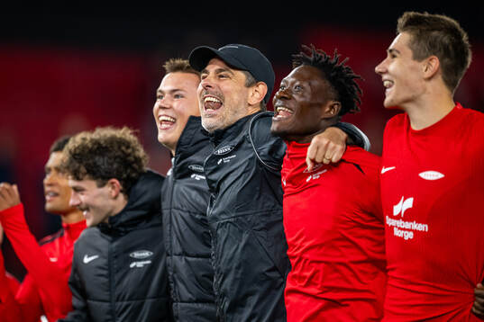 Freyr Alexandersson, head coach of Brann, celebrates with