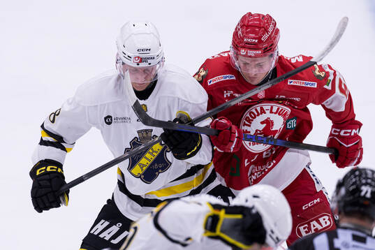 AIKs Oskar Magnusson och Troja/Ljungbys Carl-Henrik