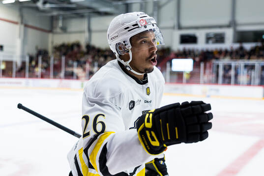 AIKs Oscar Nord jublar