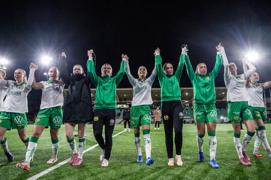 Hammarbys Stina Lennartsson, Bea Sprung, målvakt Moa