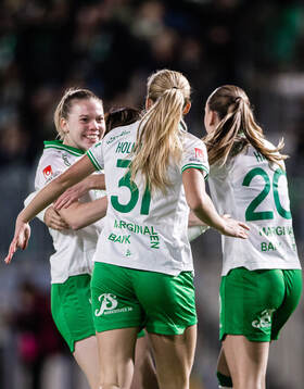 Hammarbys Bea Sprung jublar med Smilla Holmberg och Vilde