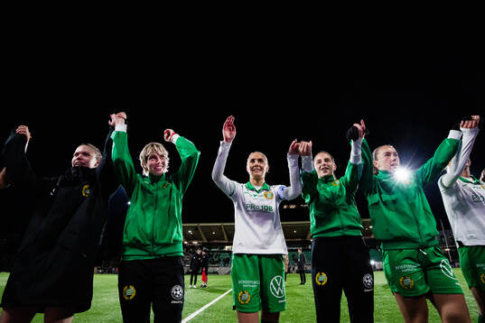 Hammarbys Bea Sprung, målvakt Moa Edrud, Alice Carlsson,