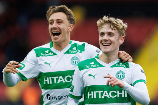 Västerås Simon Gefvert och Mattias Hellisdal jublar