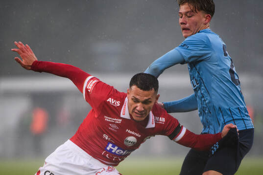 Degerfors Arman Taranis och Djurgårdens Matias Siltanen