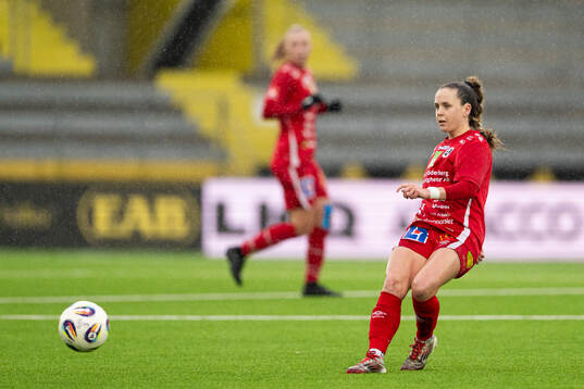 KIF Örebros Ella Frost