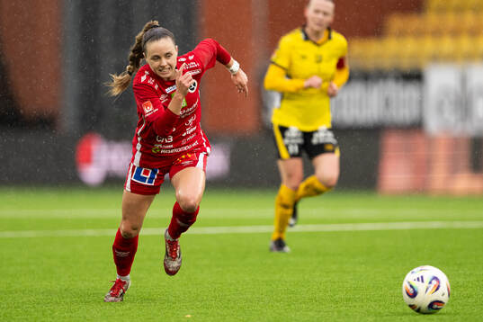 KIF Örebros Ella Frost