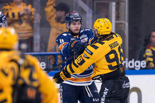 Växjös Zachary Giuttari och Skellefteås Rickard Hugg