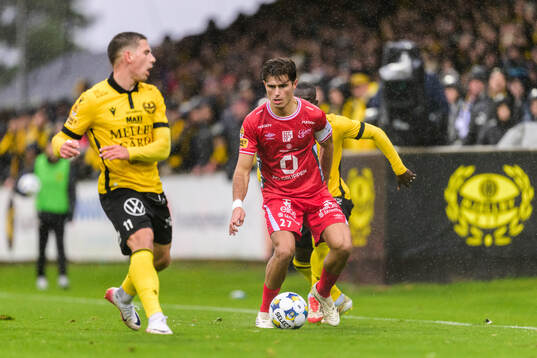 Mjällbys Timo Stavitski och Elfsborgs Besfort Zeneli