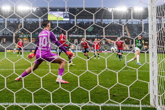 GAIS Amin Boudri gör 2-0 bakom IFK Norrköpings målvakt