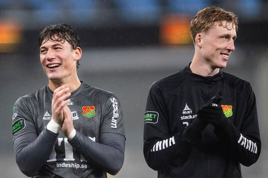 GAIS målvakt Kees Sims och Filip Beckman jublar