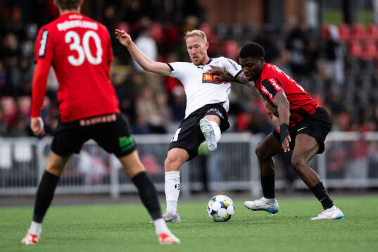 Häckens Mikkel Rygaard Jensen och Brommapojkarnas Ezekiel