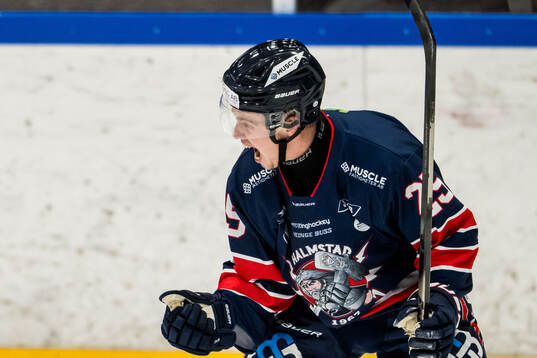 Halmstads Anton Berglund jublar