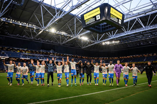 Värnamos spelare jublar