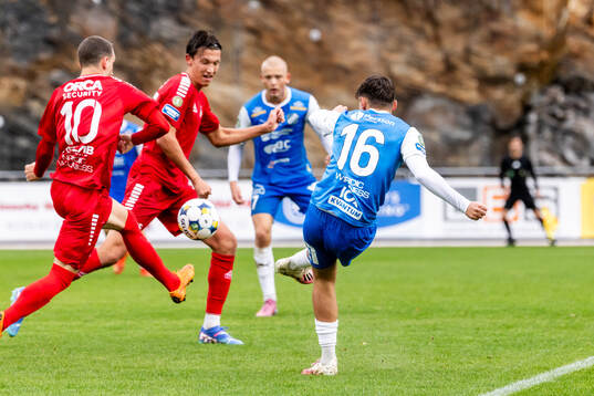 Oddevolds Emir Derviskadic skjuter in 1-0