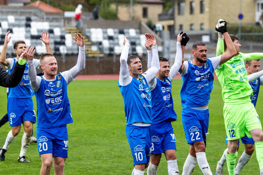 Oddevolds spelare jublar