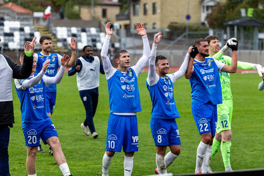 Oddevolds spelare jublar