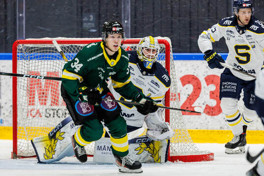 Södertäljes målvakt Love Härenstam