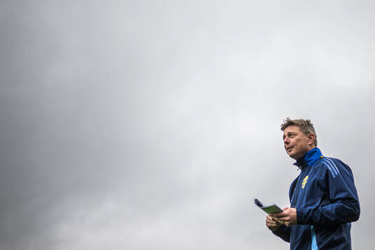 Head coach Jon Dahl Tomasson of the Swedish men's national