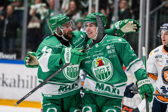 Rögles Calvin De Haan och Simon Zether jublar